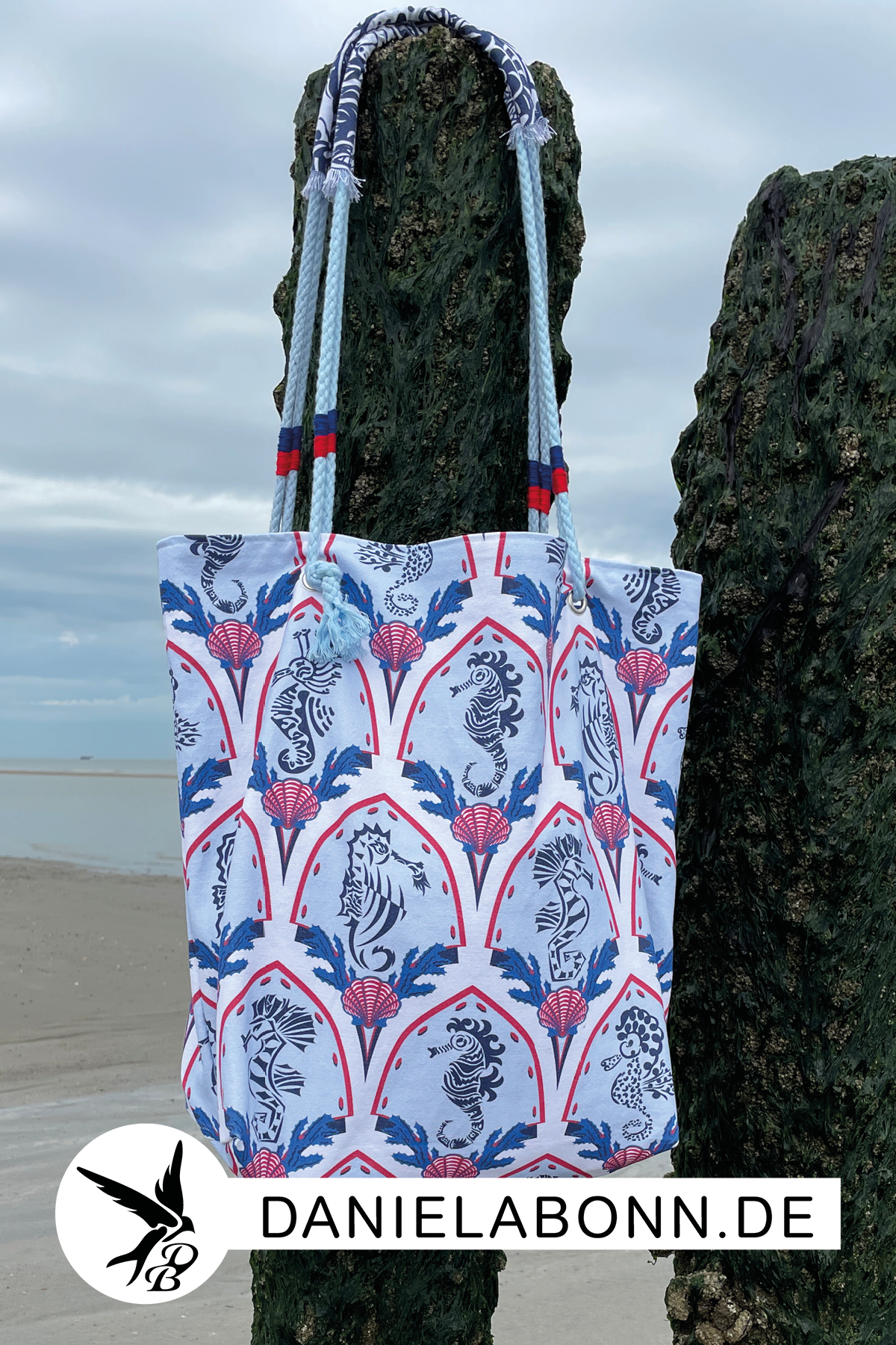 Selbstgenähte Strandtasche mit Seepferdchen als Motiv